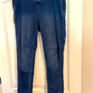 CAbi skinny jeans side zipper size 12 EUC